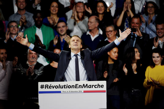 Emmanuel macron lors du meeting parisien de son dfbf343551b160860d4ddeffc6f9a53b