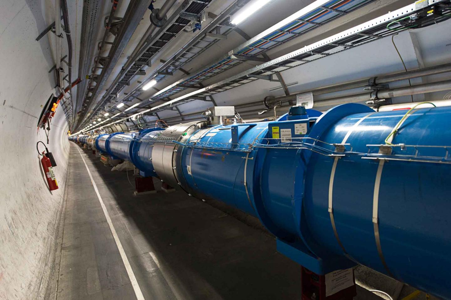 Lhc tunnel 1