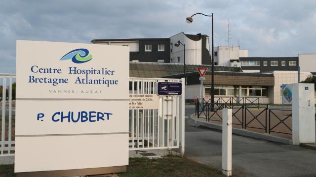 Vannes 80 ans yvonne est forcee de quitter l hopital en pleine nuit