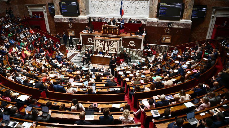 Le ministre de l economie bruno le maire a l assemblee nationale a paris lors des questions au gouvernement le 19 juillet 2022